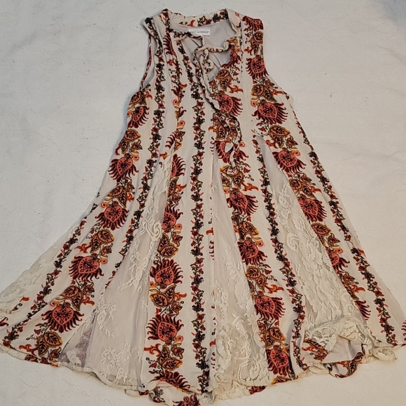 Buckle Coco + Jaimeson floral lace sleevless dress - Picture 7 of 9